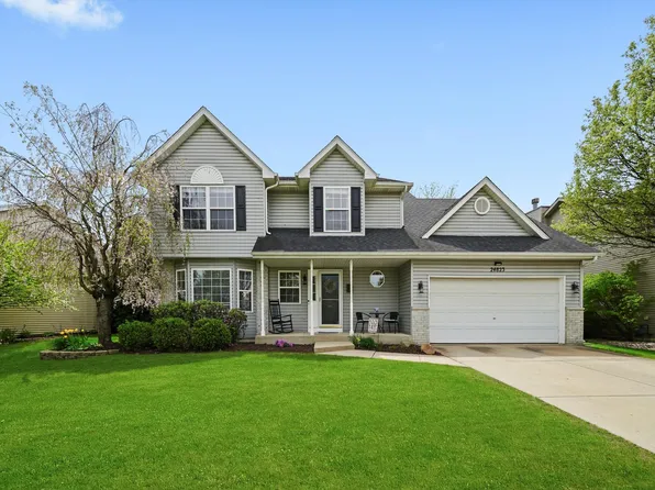 24823 Jensen St, Shorewood, IL 60404