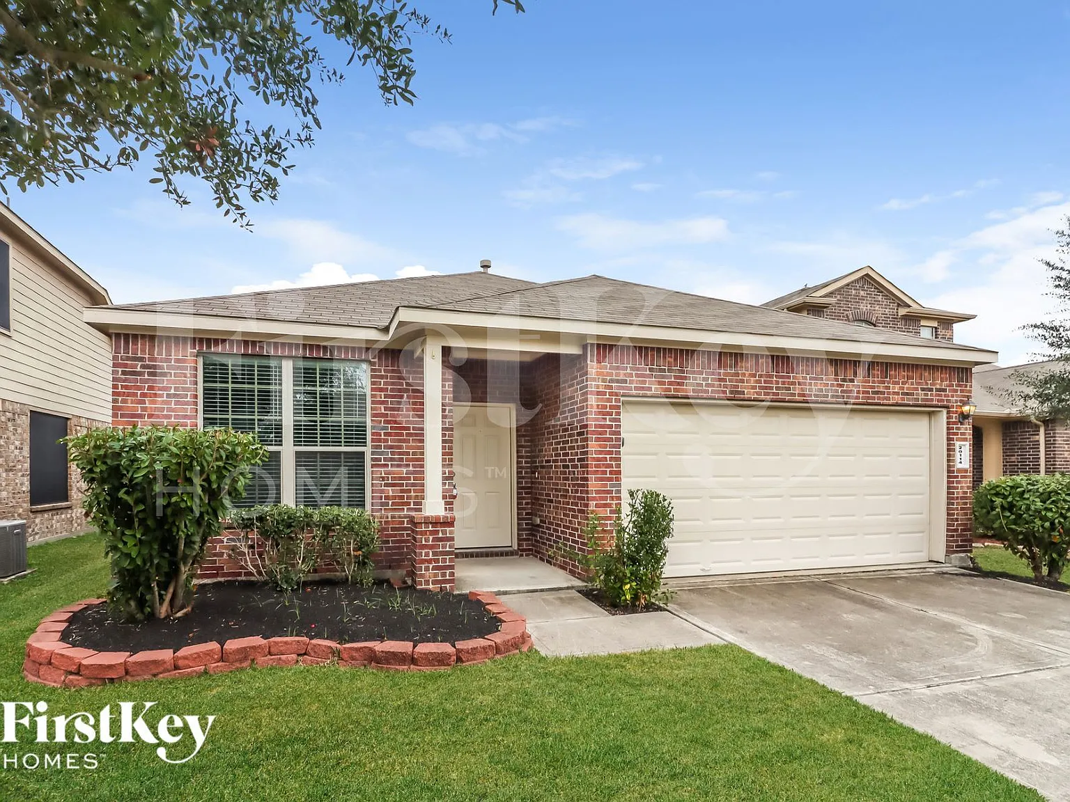 3 bed, 2.0 bath, 1780 sqft, $2,335 — Photo 2
