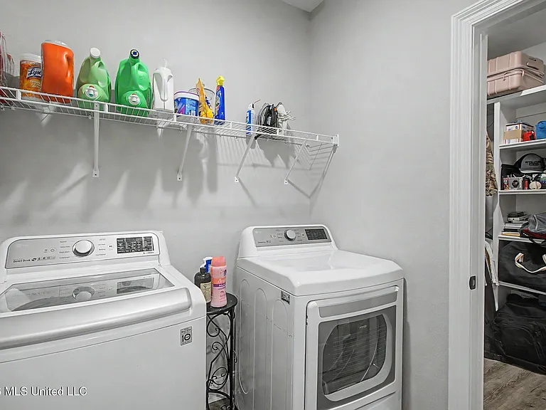 6812 Enclave Ln — Photo 23
