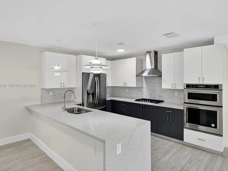 6090 SW 63rd Ave — Photo 10