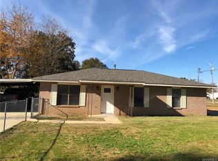 1861 Alpine Ln, Deatsville, AL 36022