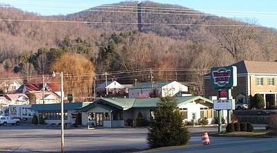 2nd image of 606 W Us Hwy 19e Byp