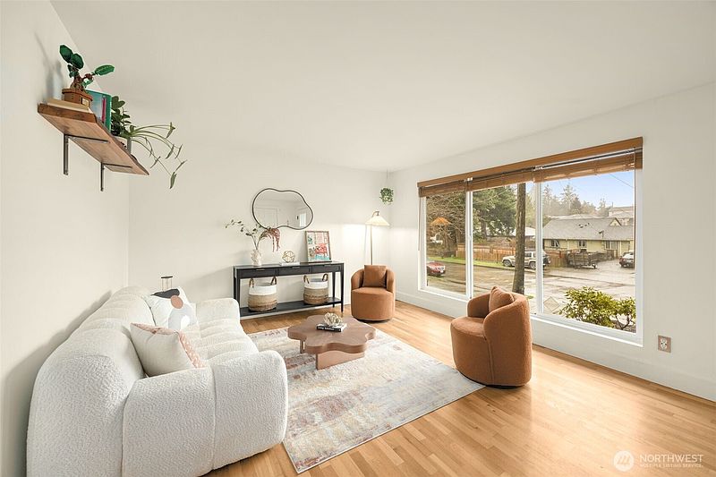 5th image of 9427 8th Avenue SW #1