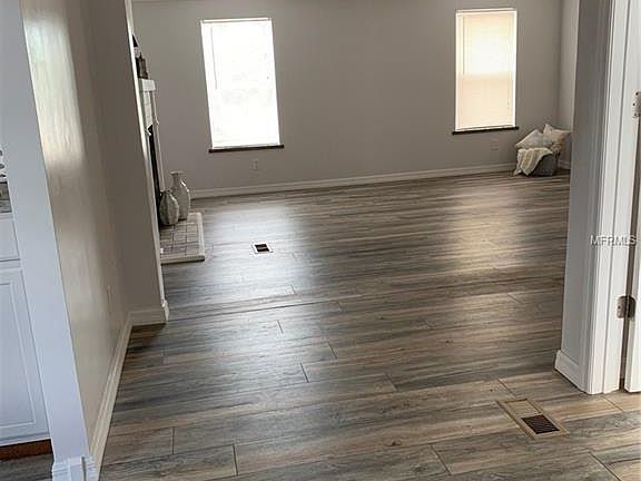 3rd image of 5070 Pierre Ave