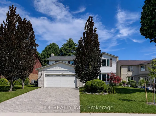 20 Mossgrove Trl, Toronto, ON M2L 2W3
