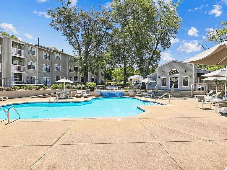 Towne Creek Apartment Homes — Photo 9