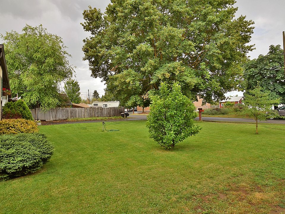 1st image of 2419 E Weile Ave