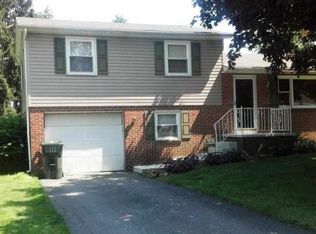 204 Forest Hills Rd, Red Lion, PA 17356