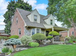 966 Edgewood Dr, Springfield, PA 19064