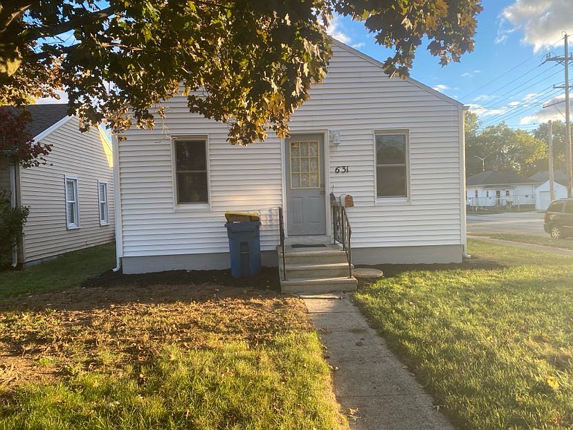 1st image of 631 W Marion St