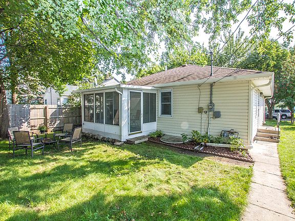 5th image of 1312 Douglas St