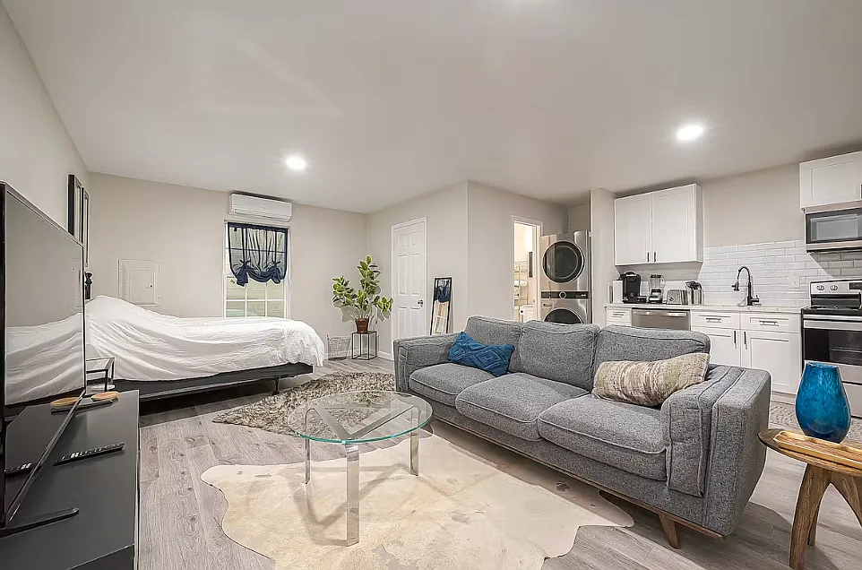 1 bed, 556 sqft, $2,000 — Photo 4