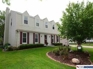 1917 S 167th Avenue Cir, Omaha, NE 68130