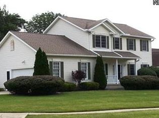 869 Jonathan Ln, Akron, OH 44333