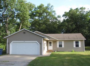 11 W Kenwood Rd, Twin Lake, MI 49457