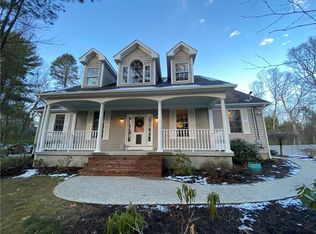 179 Stillwater Rd, Smithfield, RI 02917