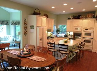 2894 Forest Rdg, Chaska, MN 55318