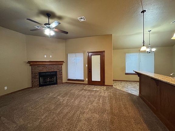 3rd image of 1517 NE Stonehouse Dr