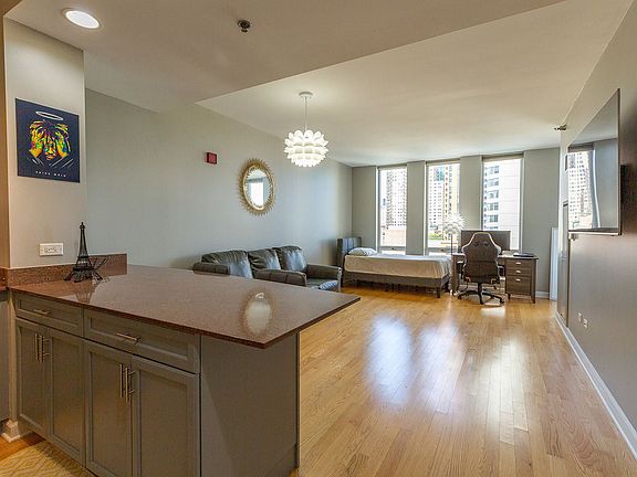 2nd image of 1250 S Michigan Ave APT 1103