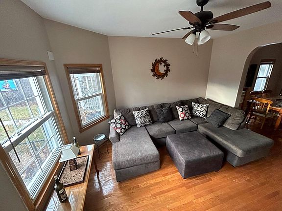 3rd image of 3575 N Milwaukee Ave APT 1