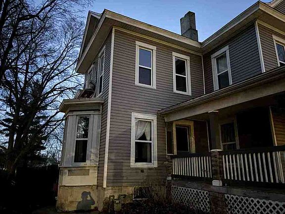 4th image of 861 W College Ave