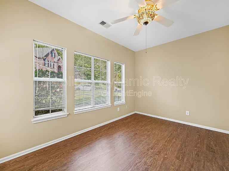 2812 Redfield Dr — Photo 16