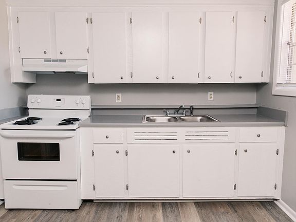 2nd image of 615 Cedarwood Dr #17484754