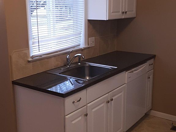 4th image of 3091 8th St