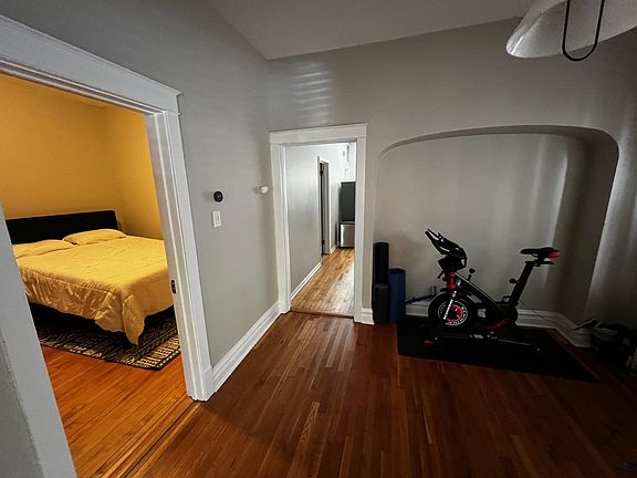 5th image of 2937 N Albany Ave #1