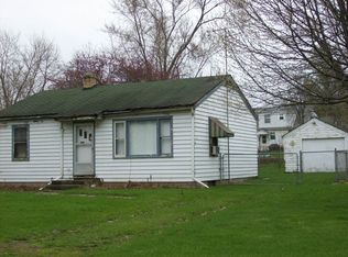1205 Larch St, Rockford, IL 61101