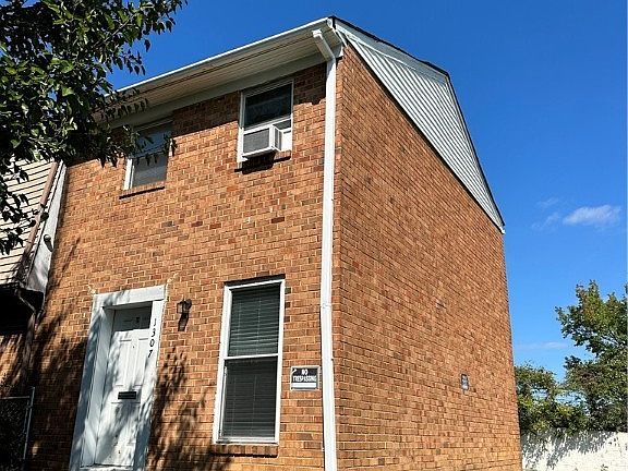 3rd image of 1307 Minefee St