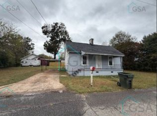 37 9th St, Greer, SC 29651
