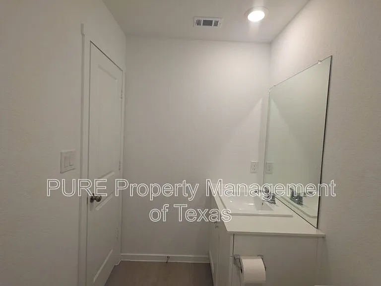 313 Stratus Ln — Photo 31