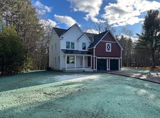 211 Hampstead Rd, Derry, NH 03038