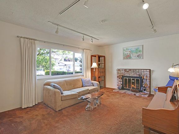 5th image of 1698 Rocky Mountain Ave