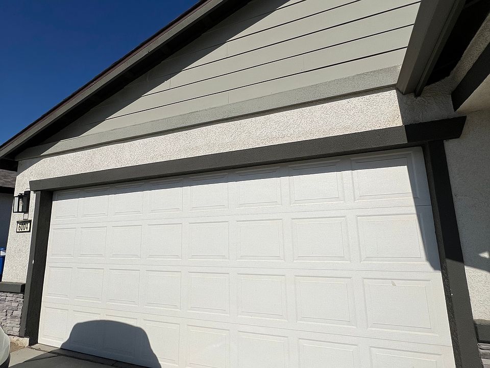 1st image of 6004 Esmerelda Ave