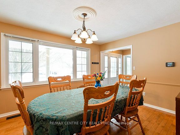 4th image of 6579 Bostwick Rd