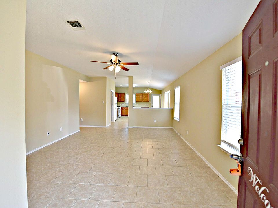 1st image of 1110 Henderson Dr