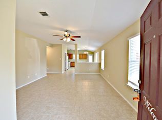 1110 Henderson Dr, Leander, TX 78641