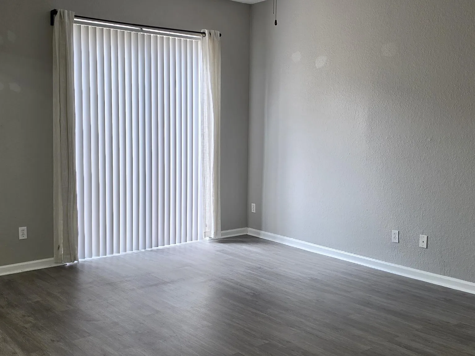 2 bed, 2.5 bath, 1086 sqft, $2,000 — Photo 4