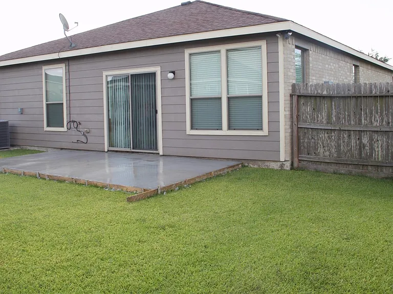 2711 Cally Ct — Photo 28