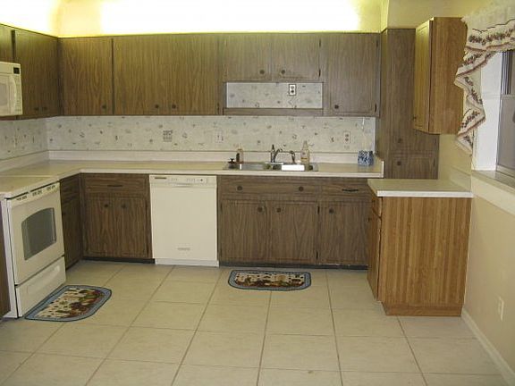 4th image of 575 11th Ct