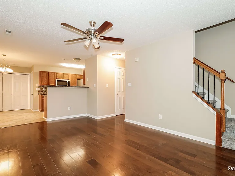 4019 Balsam St — Photo 5