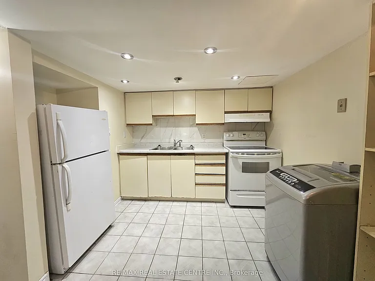1618 Mistburn Ct #2 — Photo 2