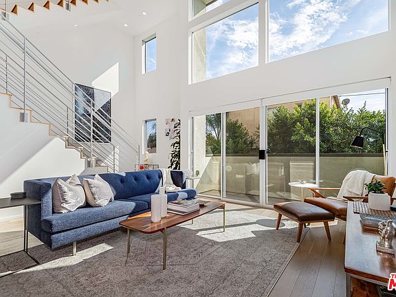 2nd image of 5407 W Wilshire Vista Ln