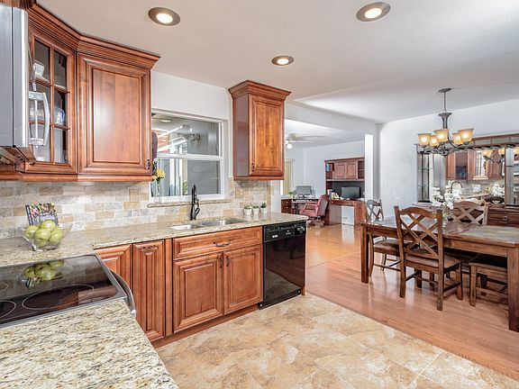 Open Floor Plan Flows Well