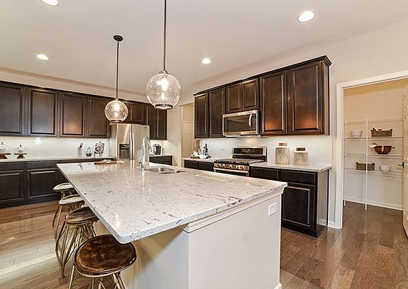 3rd image of 244 Kennedy Dr