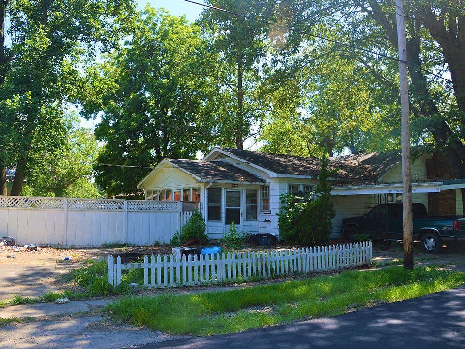 2nd image of 632 N Walnut St