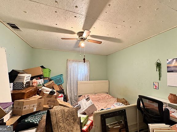 5th image of 606 Senate St