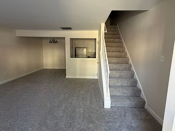 4th image of 4118 Peppertree Ln